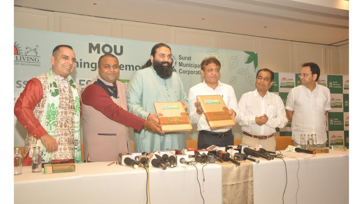 EcoKranti Revolution starts at Surat under the direction of Gurudev Sri Sri Ravi Shankar Ji