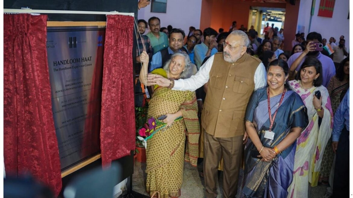 Giriraj Singh Inaugurates ‘Weave The Future 5.0’, Unveils Visvakarma Gallery at Re-envisioned Handloom Haat