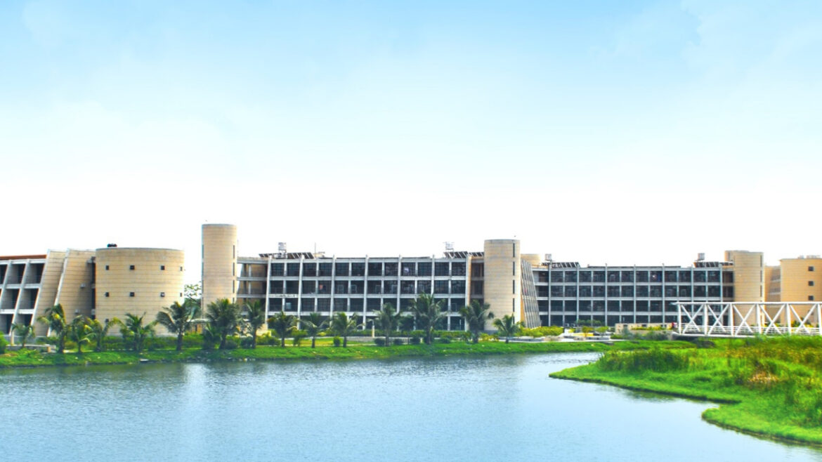 IIM Calcutta opens admissions for 10th batch of Executive Leadership Programme for Women